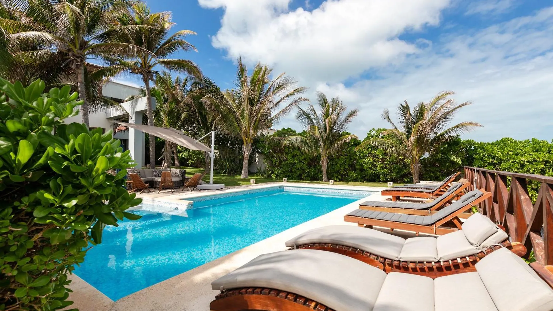 Vila Casa Seven Ocean Front With Private C Hef Included Isla Mujeres Mexiko